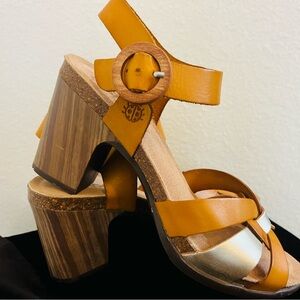 YOKONO brand directly from Spain. Euro size 37. Leather upper.